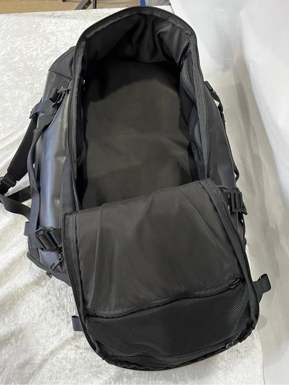 Lululemon More Miles Pack 39L Travel Weakener Duffle Backpack Water-Repellent